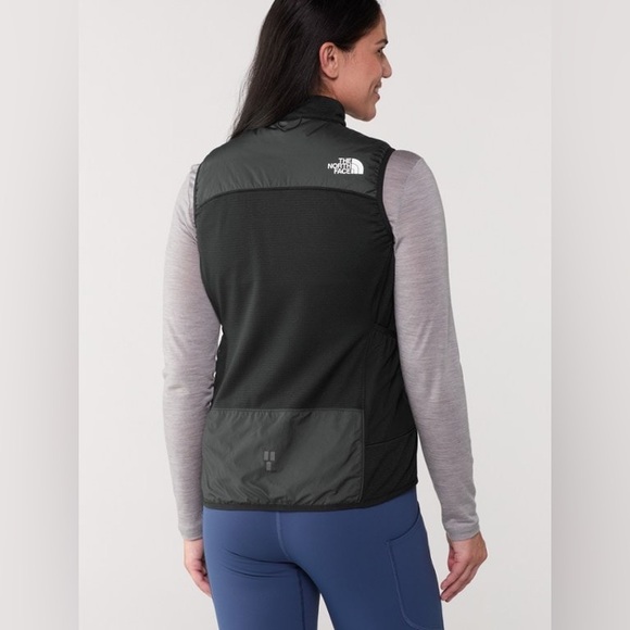 The North Face 
Winter Warm Pro Insulated Vest - Women's medium - Picture 3 of 9